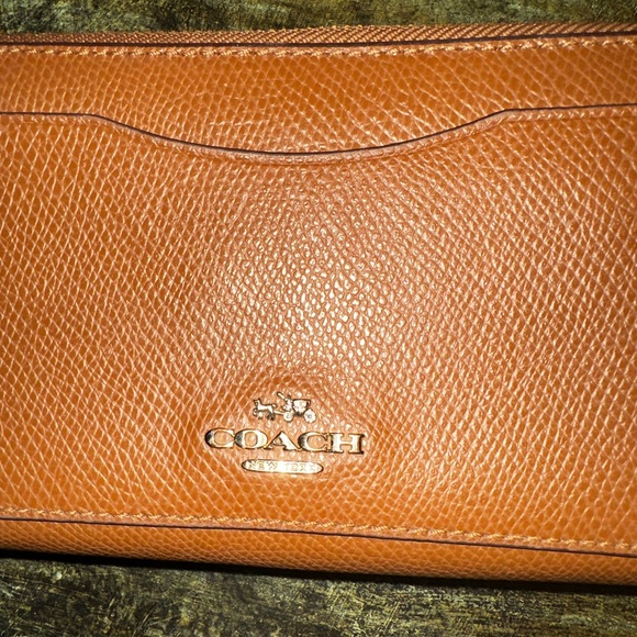 NWOT COACH LEATHER WALLET!! - Picture 12 of 13